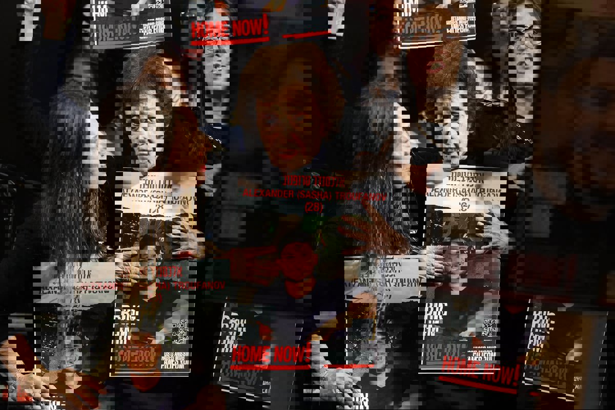  رهينات إسرائيليات محررات يكشفن عن معاناتهن 