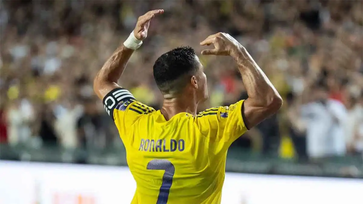 جمهور النصر يفاجئ كريستيانو رونالدو في مباراة الاتحاد (فيديو)