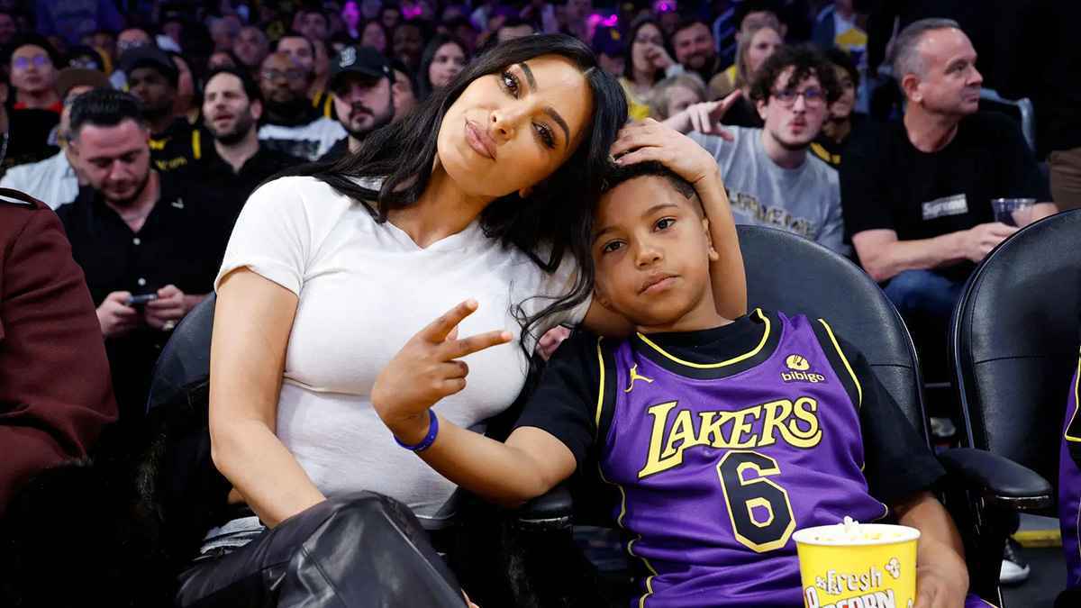 كيم كارداشيان تقتحم الدوري الإنجليزي