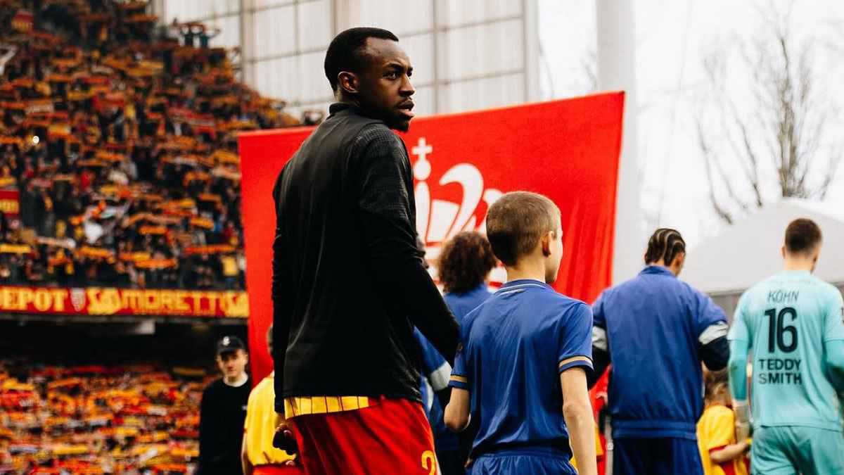 بند مثير قد يمنع لانس من تفعيل بند شراء عقد سعود عبد الحميد 