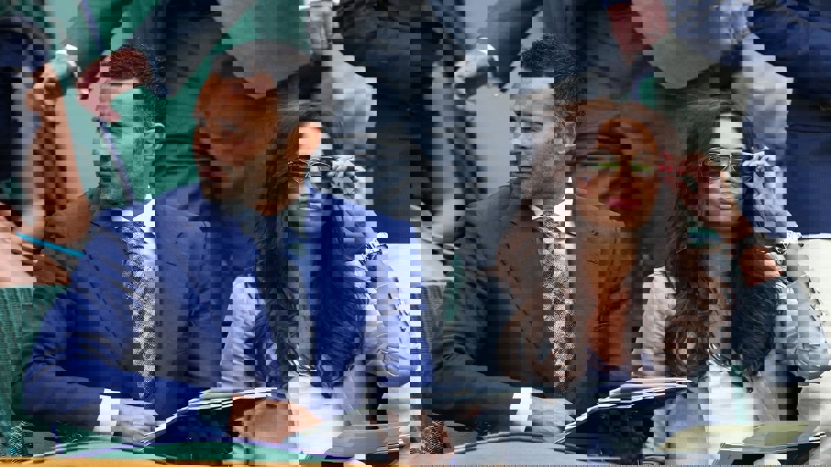 اتهام رايان غيغز المدير الفني لويلز بالاعتداء على صديقته السابقة وامرأة شابة أخرى