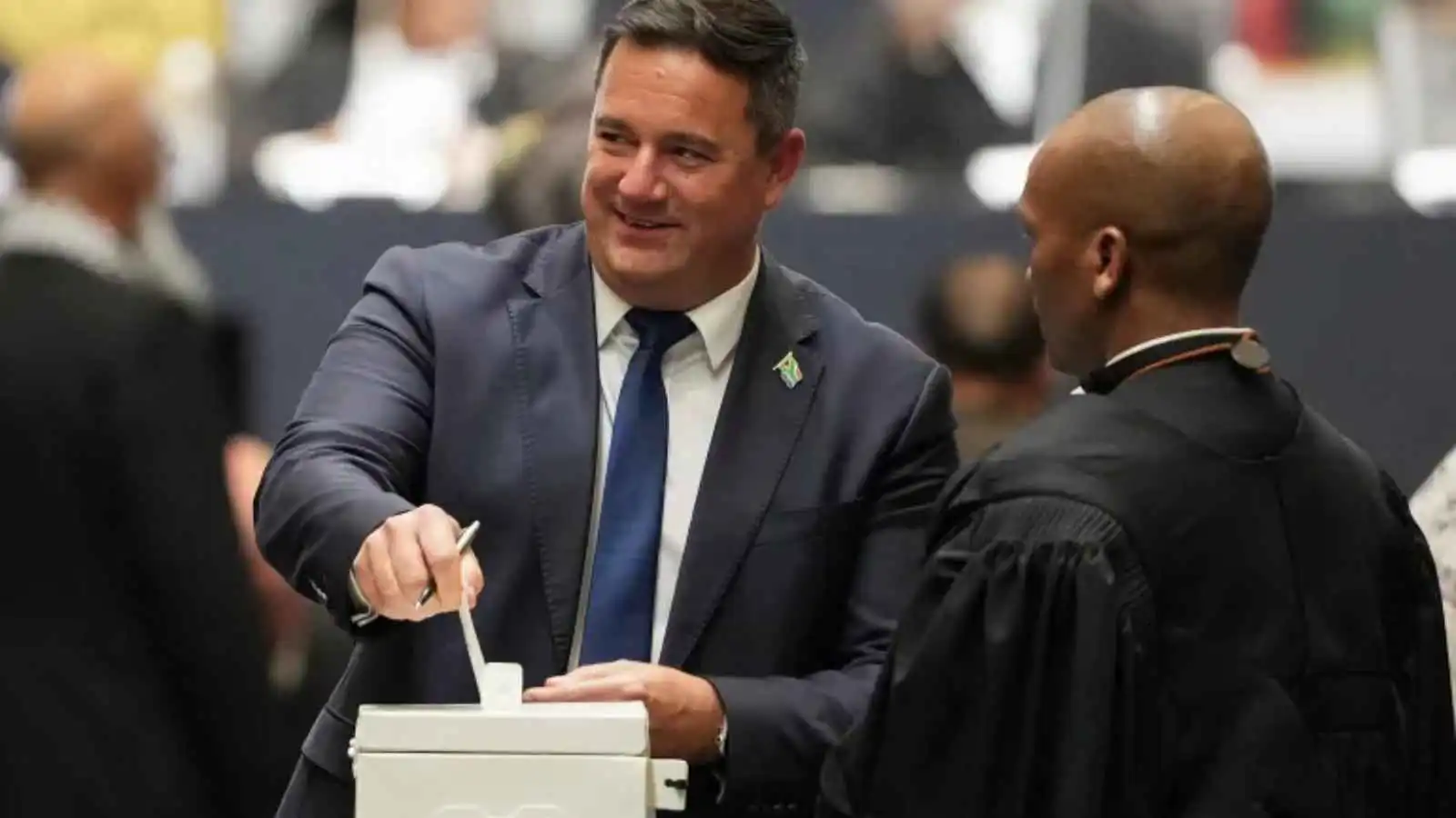 جنوب إفريقيا.. "التحالف الديمقراطي" يواجه فراغ القيادة قبل الانتخابات