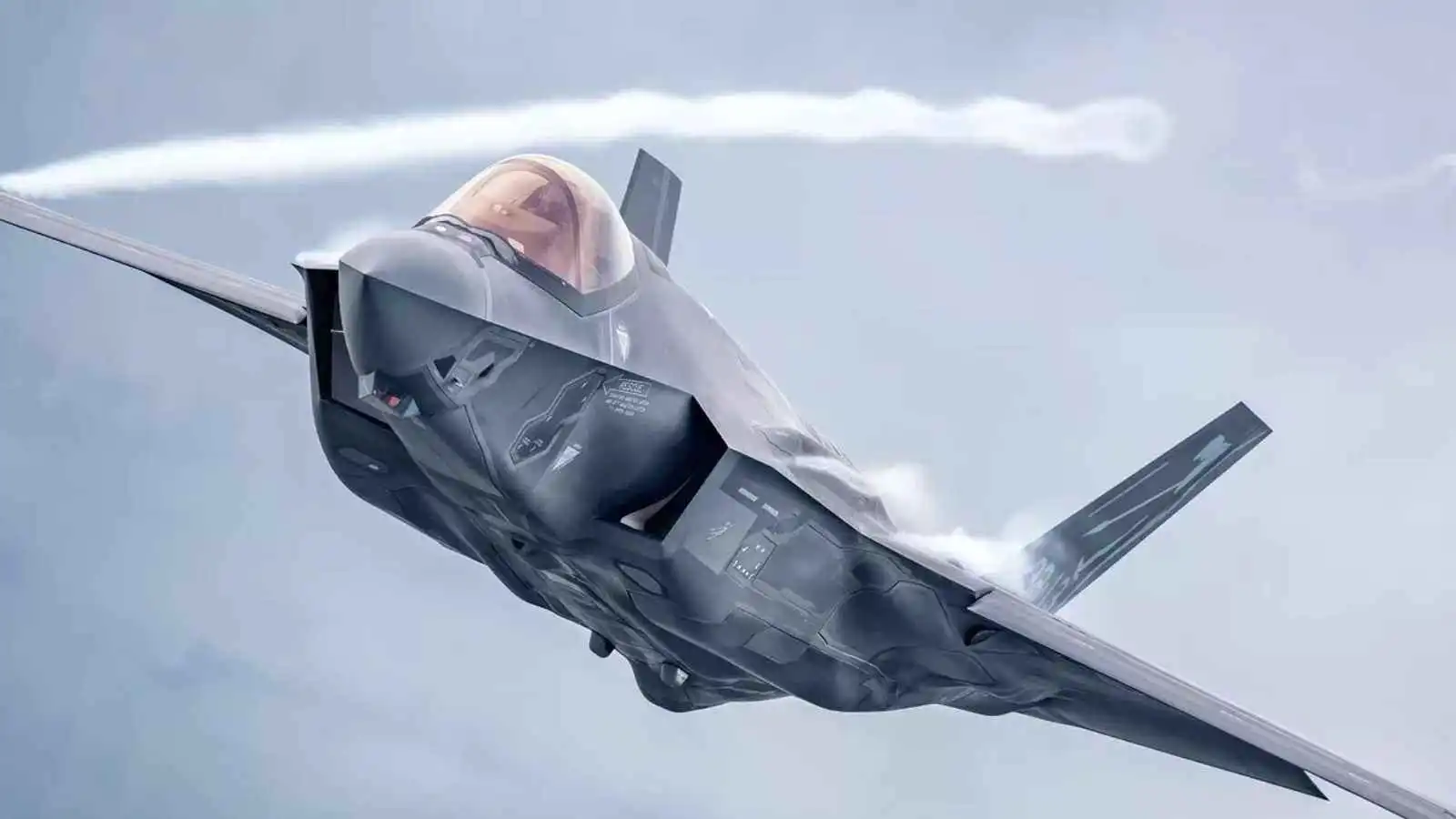 مقاتلة من طراز إف-35  