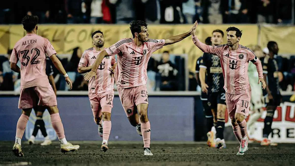 3 مساهمات في 11 دقيقة.. ليونيل ميسي يتوهج أمام كولومبوس (فيديو)