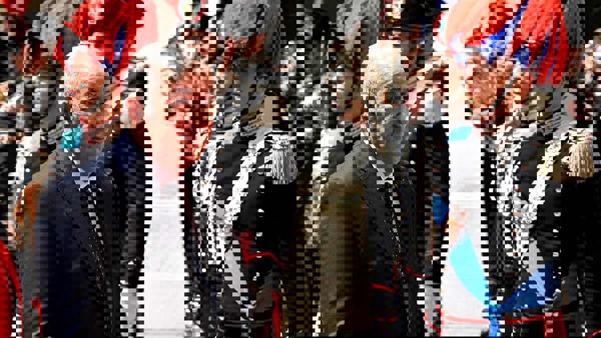 بعد الإفراج عن حراكيين.. غموض بشأن "مساجين التسعينيات" في الجزائر