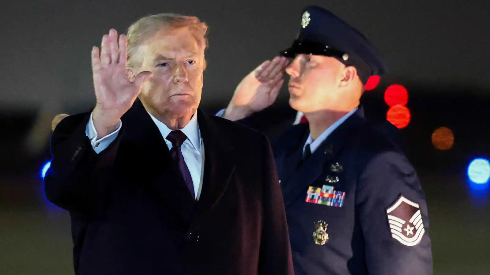 ترامب يمهل إيران 48 ساعة.. فتح مضيق هرمز أو تدمير محطات الطاقة