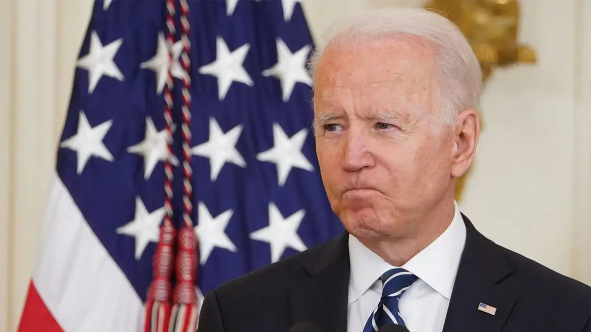 "ناشيونال إنترست": بايدن محاصر بتراكم المشاكل وقد لا يصمد