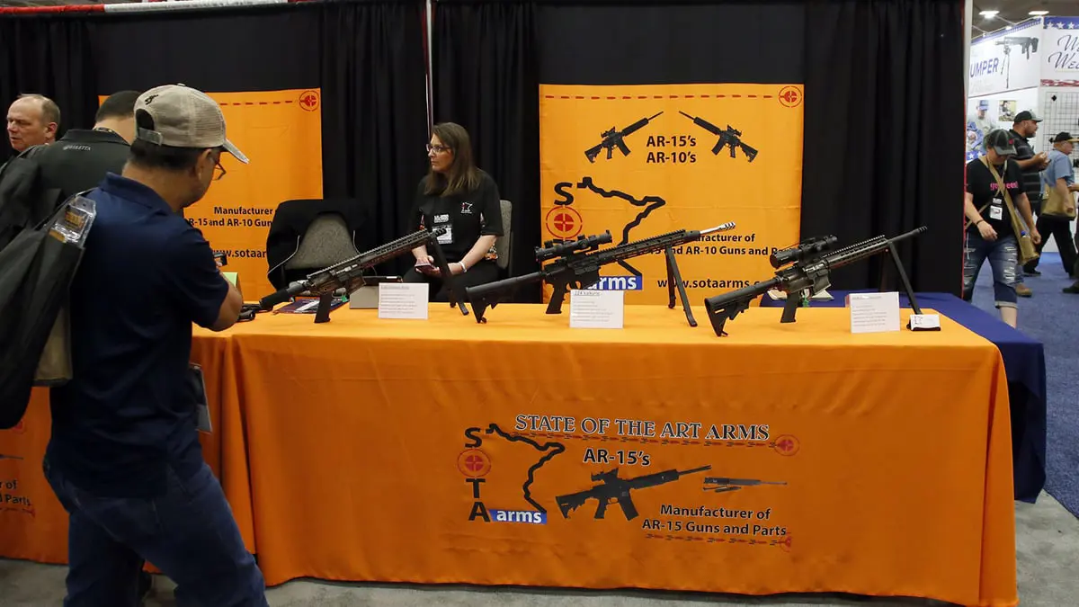 كورونا يتسبب بإلغاء المؤتمر السنوي لأول لوبي أمريكي للأسلحة