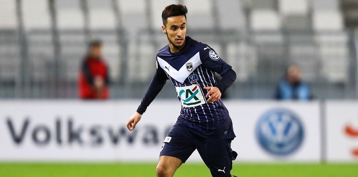 مهاجم نابولي يتخلّف عن رحلة المنتخب الجزائري إلى زامبيا