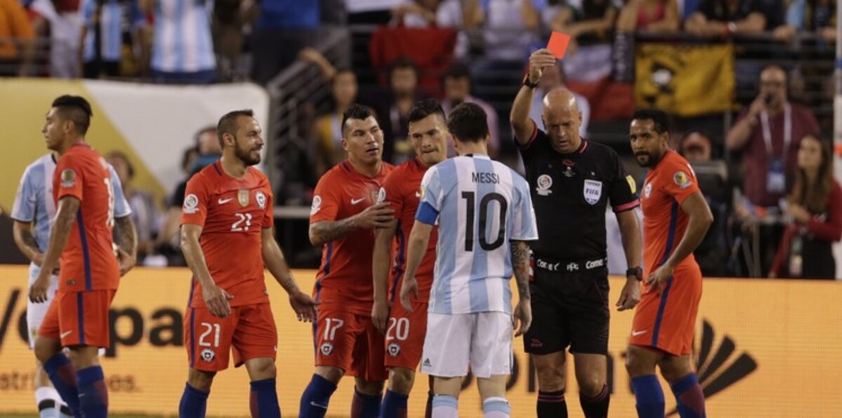 فضيحة جنسية لحكم نهائي كوبا أمريكا (صورة)