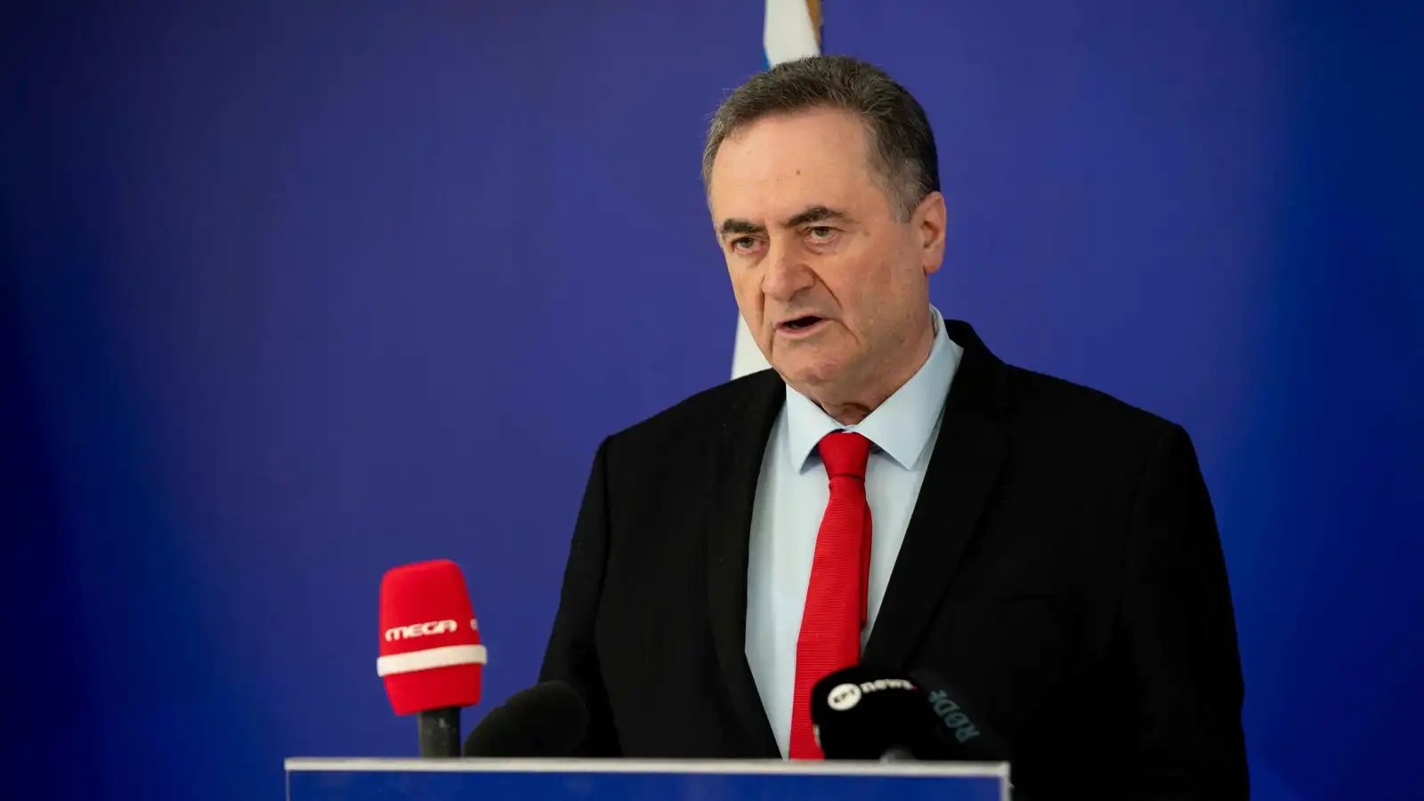 كاتس: نعيم قاسم يلعب بنار ستحرق حزب الله ولبنان