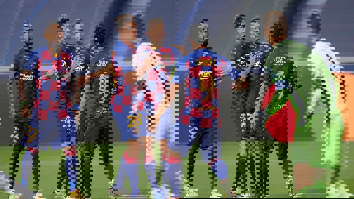 مانشستر يونايتد ينوي التعاقد مع 4 لاعبين من برشلونة