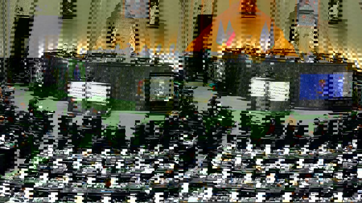 بعد تصنيف الحرس الثوري "منظمة إرهابية".. البرلمان الإيراني يُعد 14 مشروعًا لمواجهة أمريكا