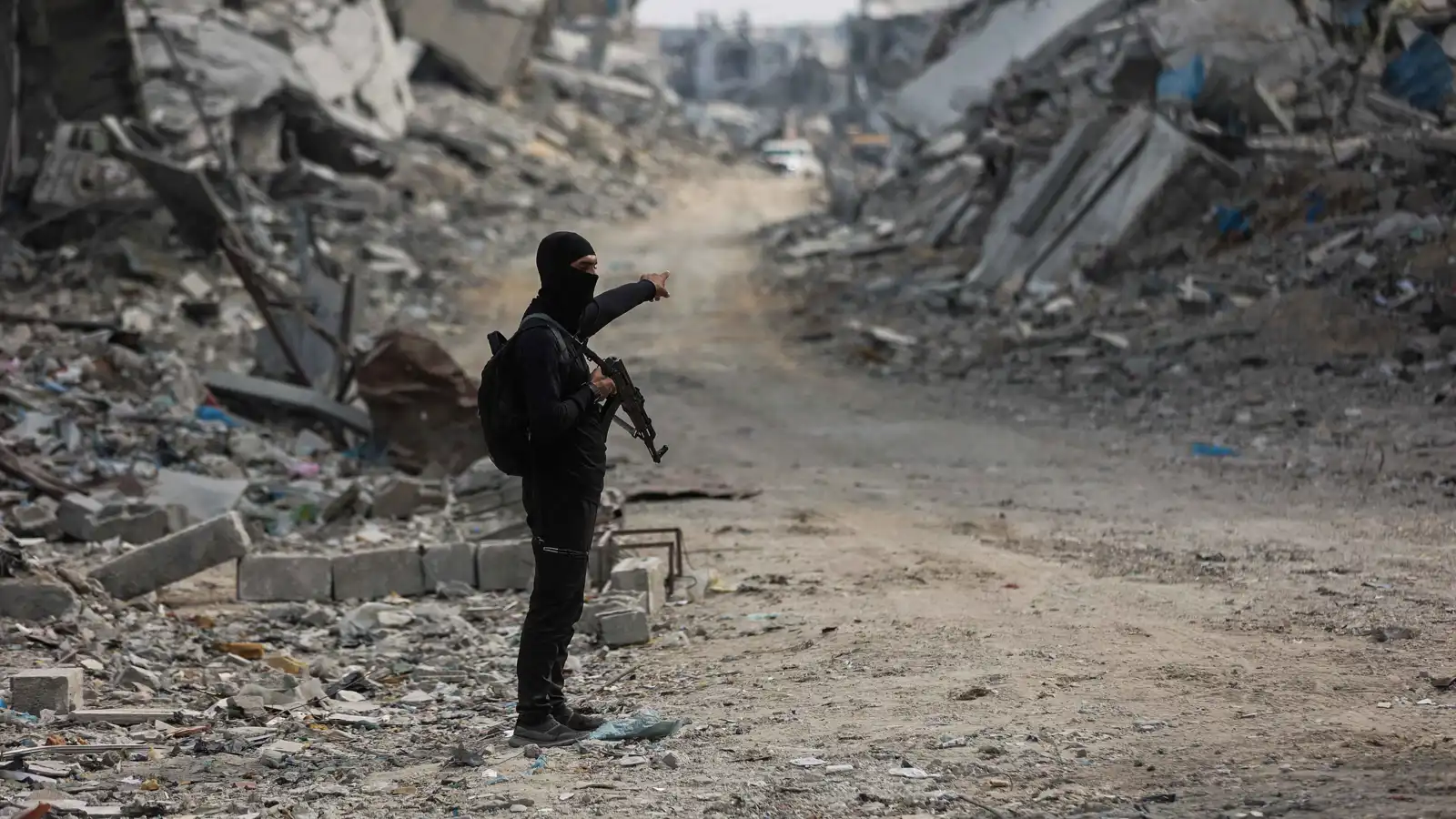 إعلام عبري: واشنطن تضع شرطا لحل قضية عناصر حماس المحاصرين