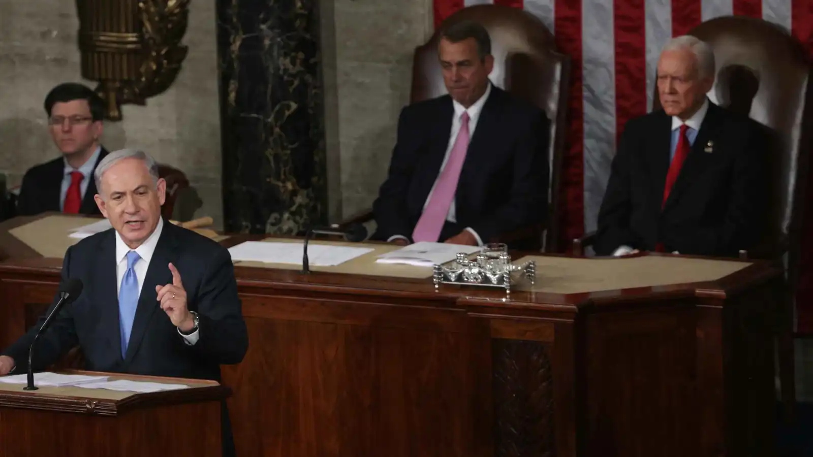 قبيل زيارته واشنطن.. نتنياهو تحت ضغط أجهزته الأمنية لوقف حرب غزة