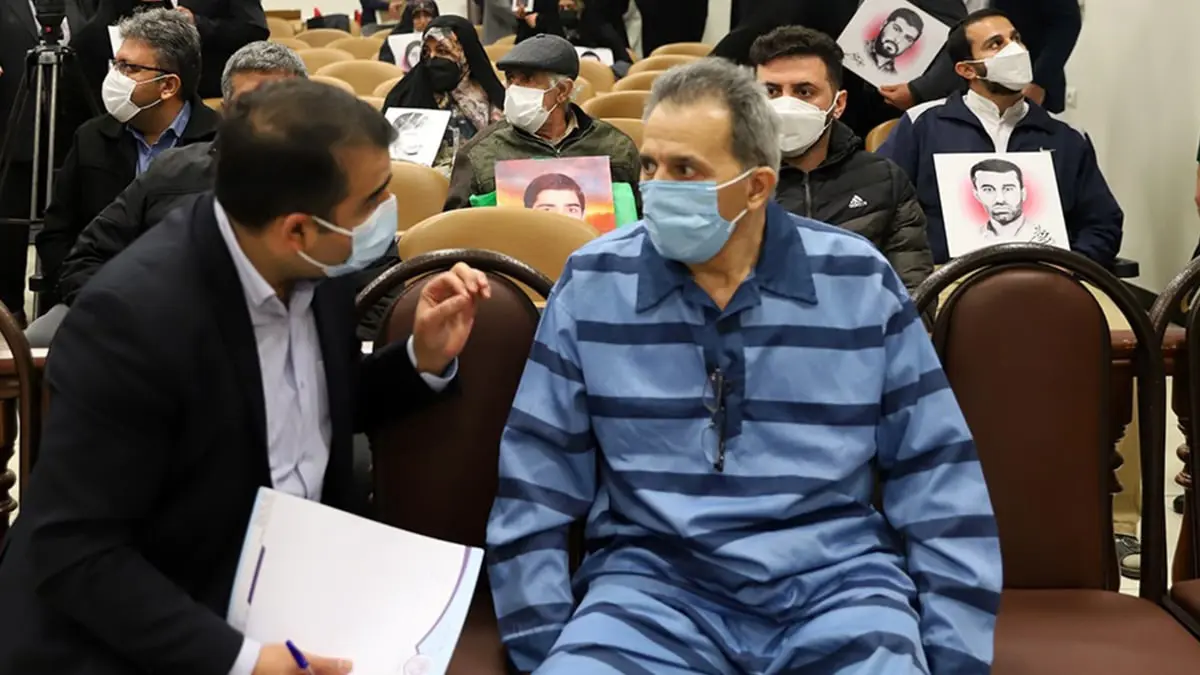 إيران تحكم بإعدام زعيم جماعة  "تندر" المعارضة جمشيد شارمهد