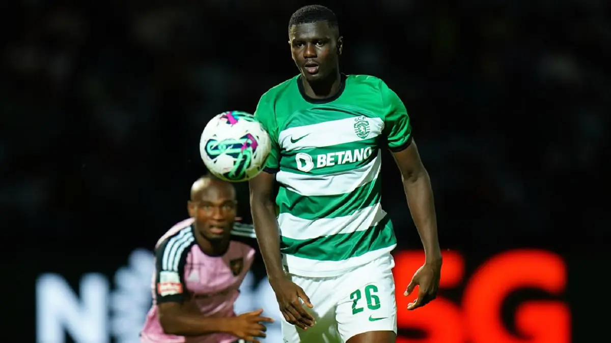 من هو عثمان ديوماندي الذي يتنافس آرسنال ومانشستر سيتي على التعاقد معه؟