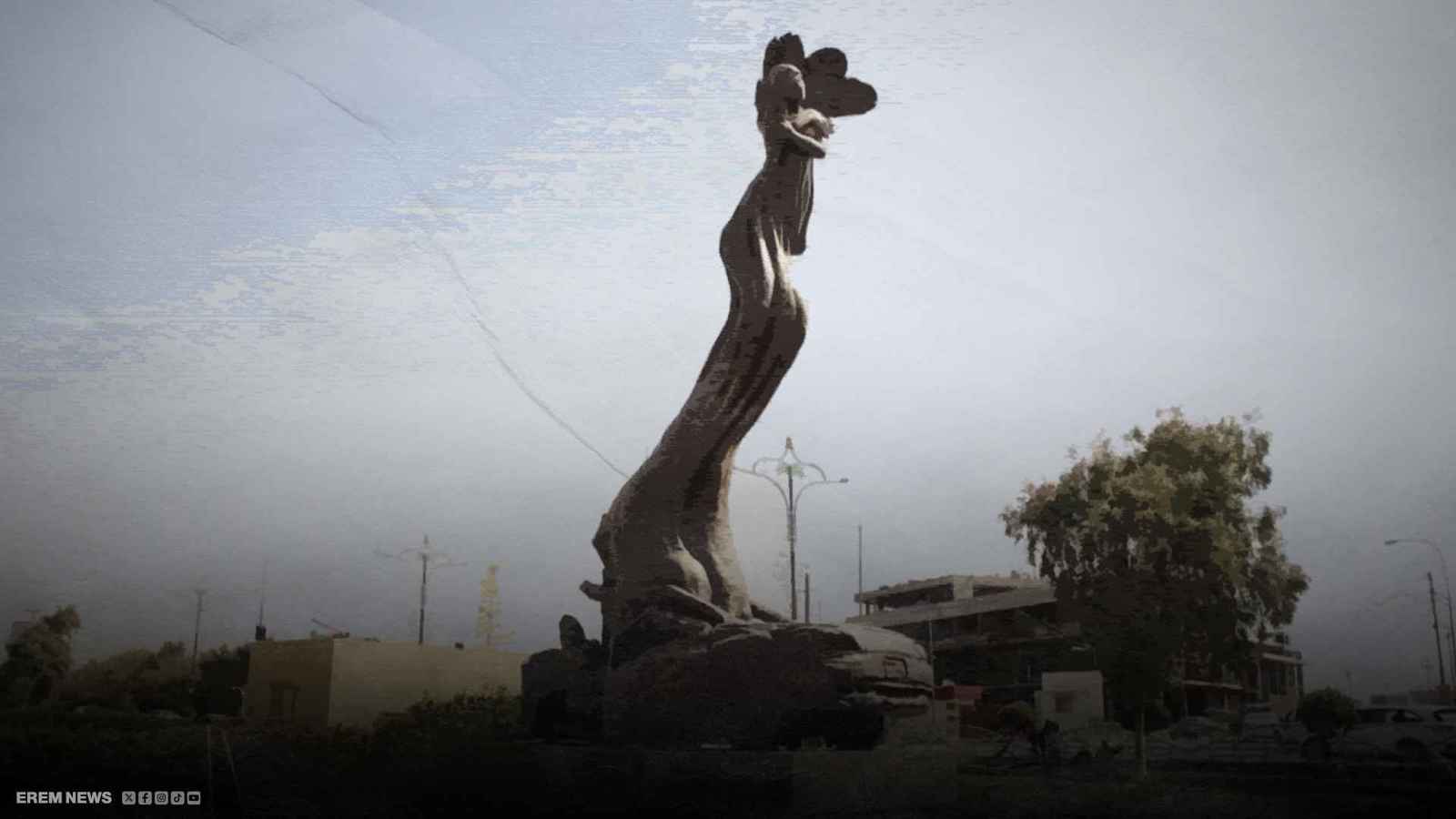 تمثال معلمة عراقية