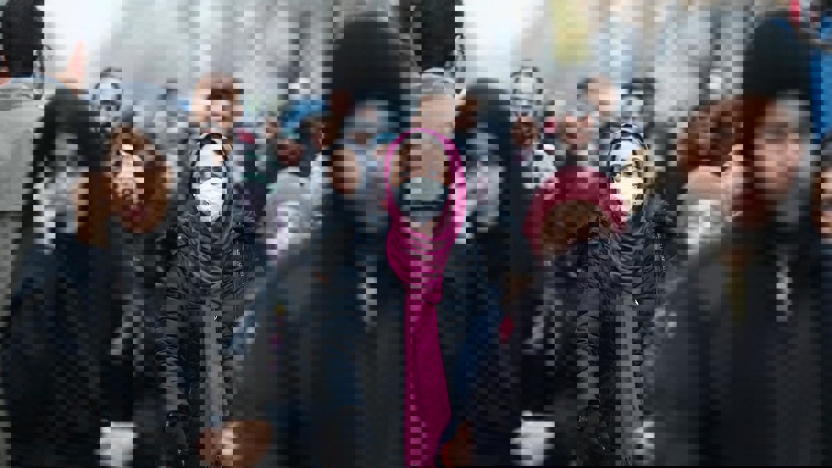 إيران تسجل وفاة 122 حالة جديدة بفيروس كورونا وعدد الوفيات يرتفع إلى 1934