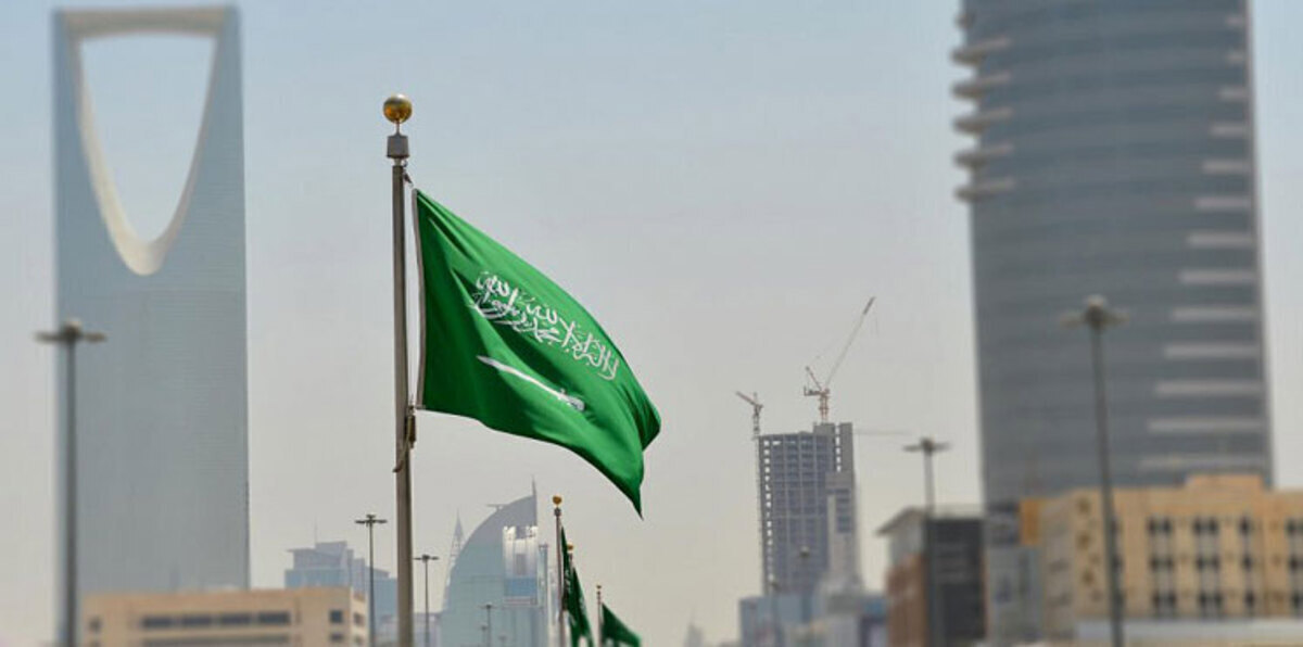 المهن "الدونية" ترتقي بنظر السعوديين في عهد التقشف الحكومي