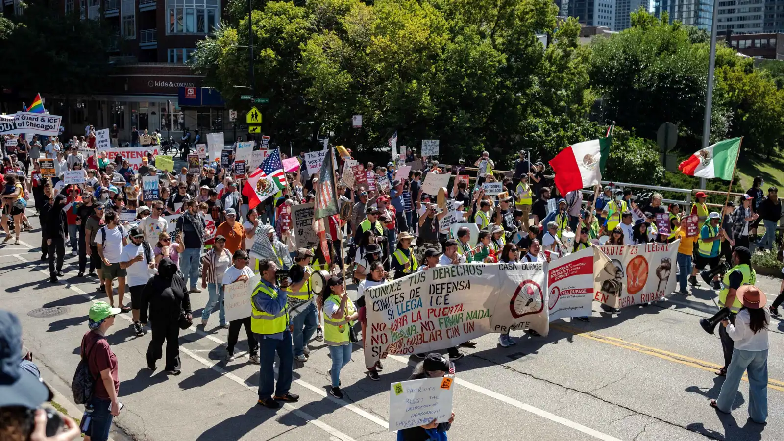 سياسات ترامب ضد المهاجرين تتسبب بأول انكماش سكاني في تاريخ أمريكا