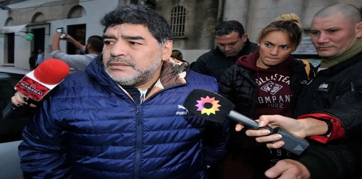 مارادونا يتوجه إلى روسيا للقاء بوتين