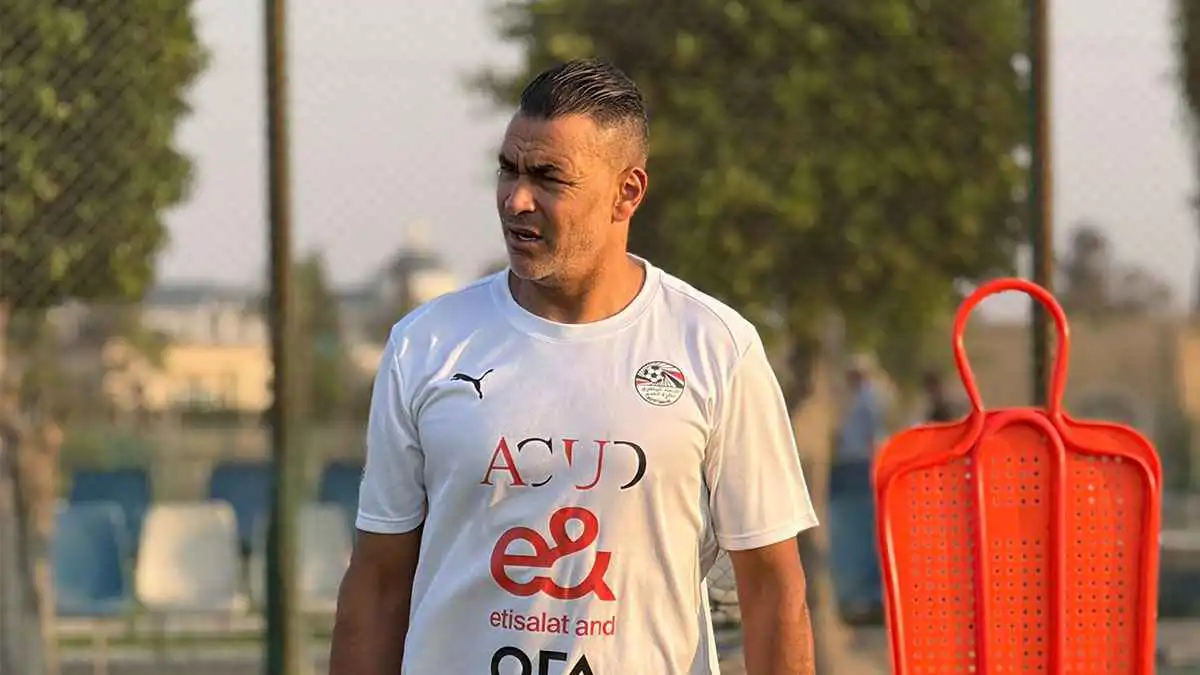 يجب أن تكون على قدر كلامك.. الحضري يشن هجوما على حسام حسن