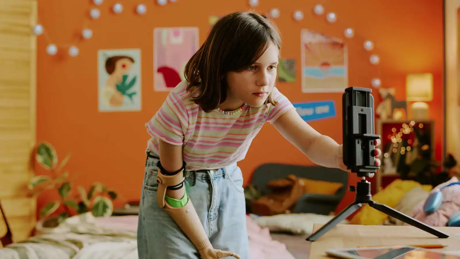 جيل ألفا ومصطلحات الترند.. هل يجب على الآباء القلق؟