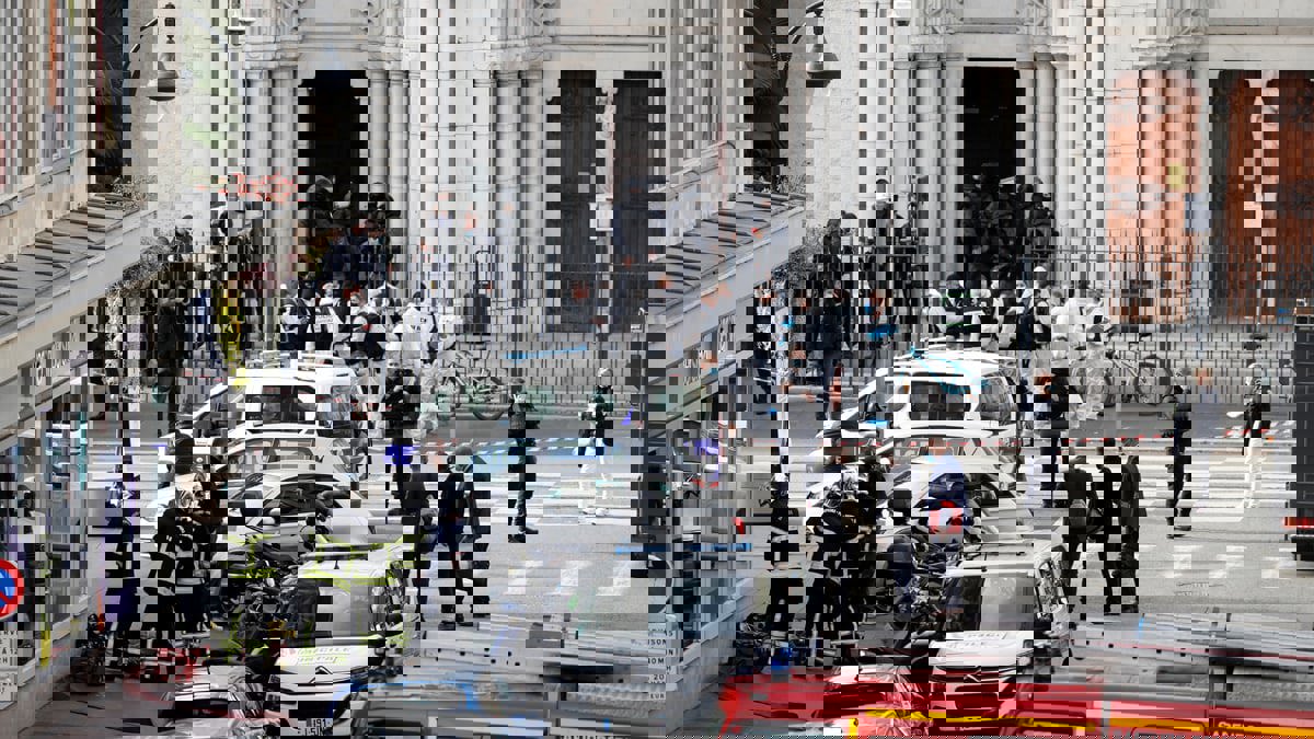 بعد مقتل المدرس وهجوم نيس.. مسلمو فرنسا يخشون من دفع فاتورة التطرف‎