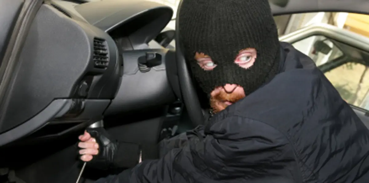 شاهد بالفيديو.. كيف نجت امرأة سعودية من الخطف أثناء عملية سرقة؟