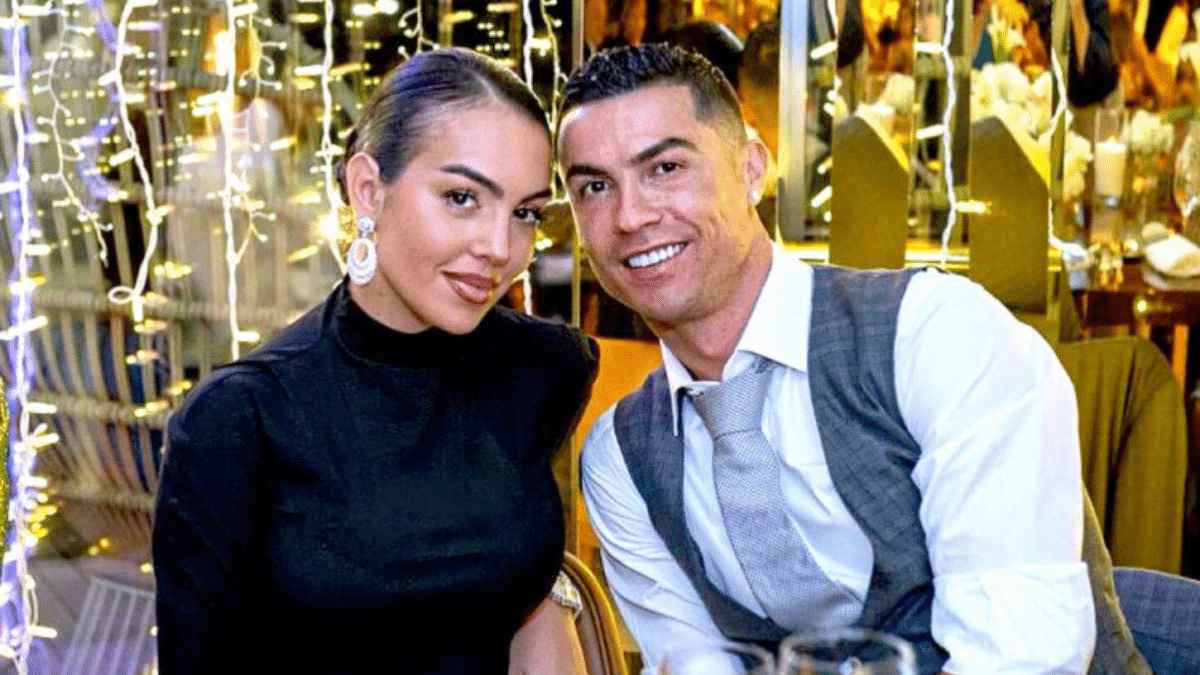 أقل ما يمكن تقديمه.. تعليق مثير من جورجينا على خاتم خطوبة كريستيانو رونالدو