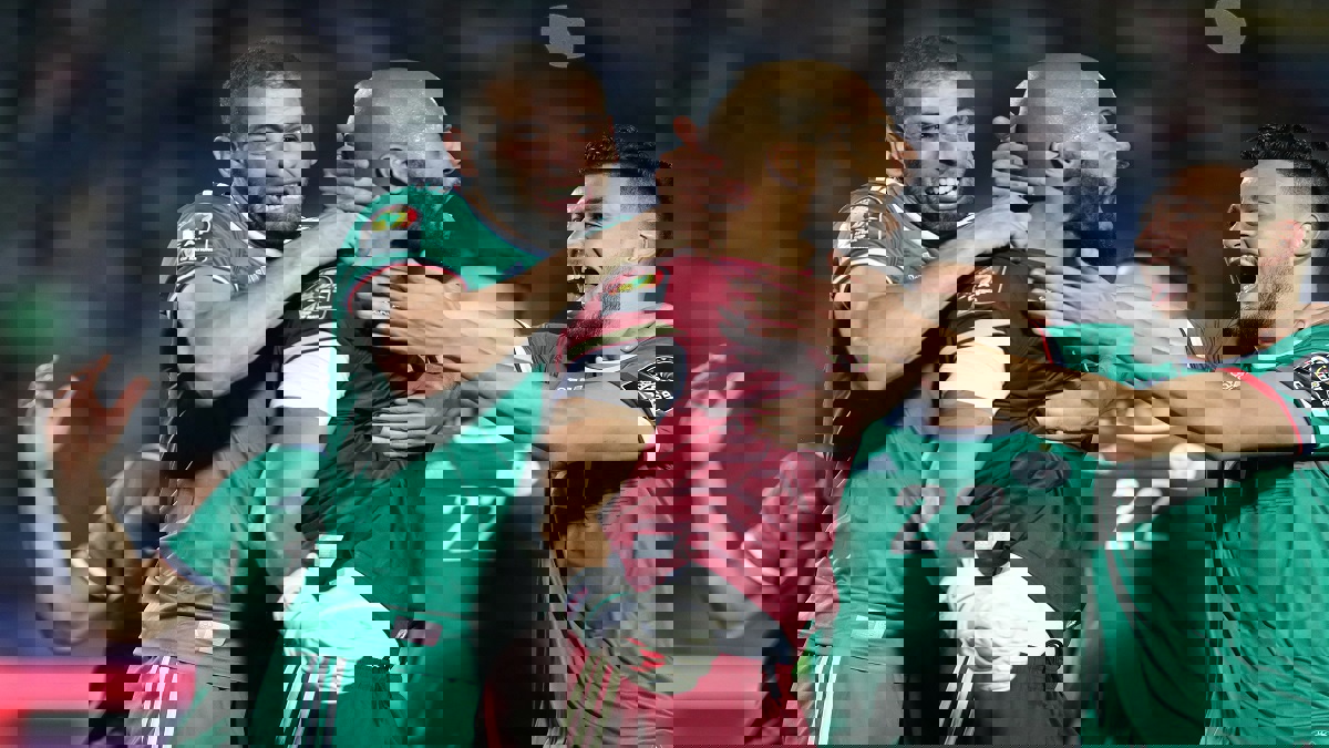 مباراة الجزائر وكوت ديفوار.. شاهد بكاء جمال بلماضي وبغداد بونجاح خلال ركلات الترجيح (فيديو)