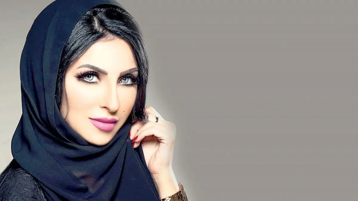 الفنانة البحرينية زينب العسكري تخلع الحجاب (صور)