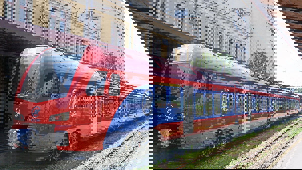 الفرار إلى الموت.. قطار يصدم مجموعة مهاجرين جنوب شرق صربيا