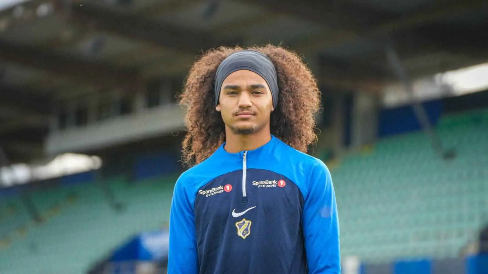 آدم الكايد لاعب منتخب فلسطين