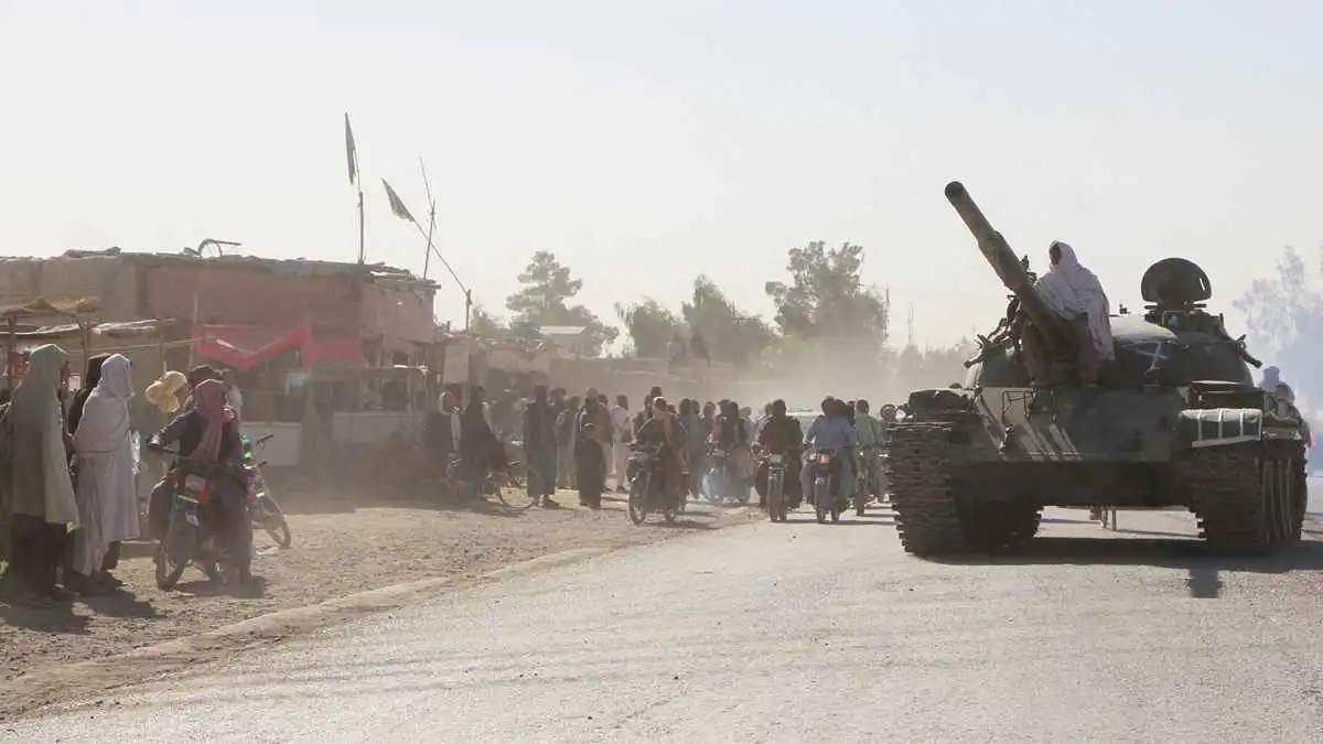 مع اشتعال الحدود الباكستانية الأفغانية.. هل تتمدد حرب إيران شرقًا؟