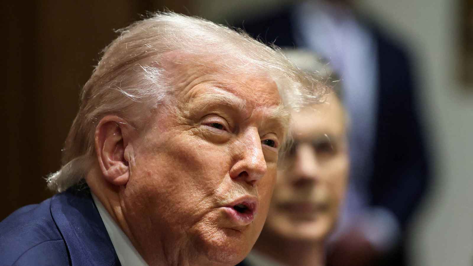 ترامب: نضغط بشدة على روسيا لإنهاء الحرب