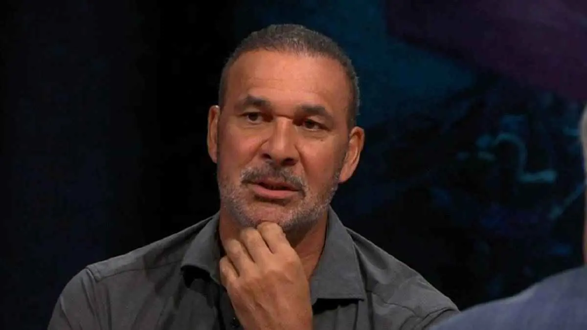 أسطورة هولندا: نجم عربي يمثل أكبر إخفاق في حياتي