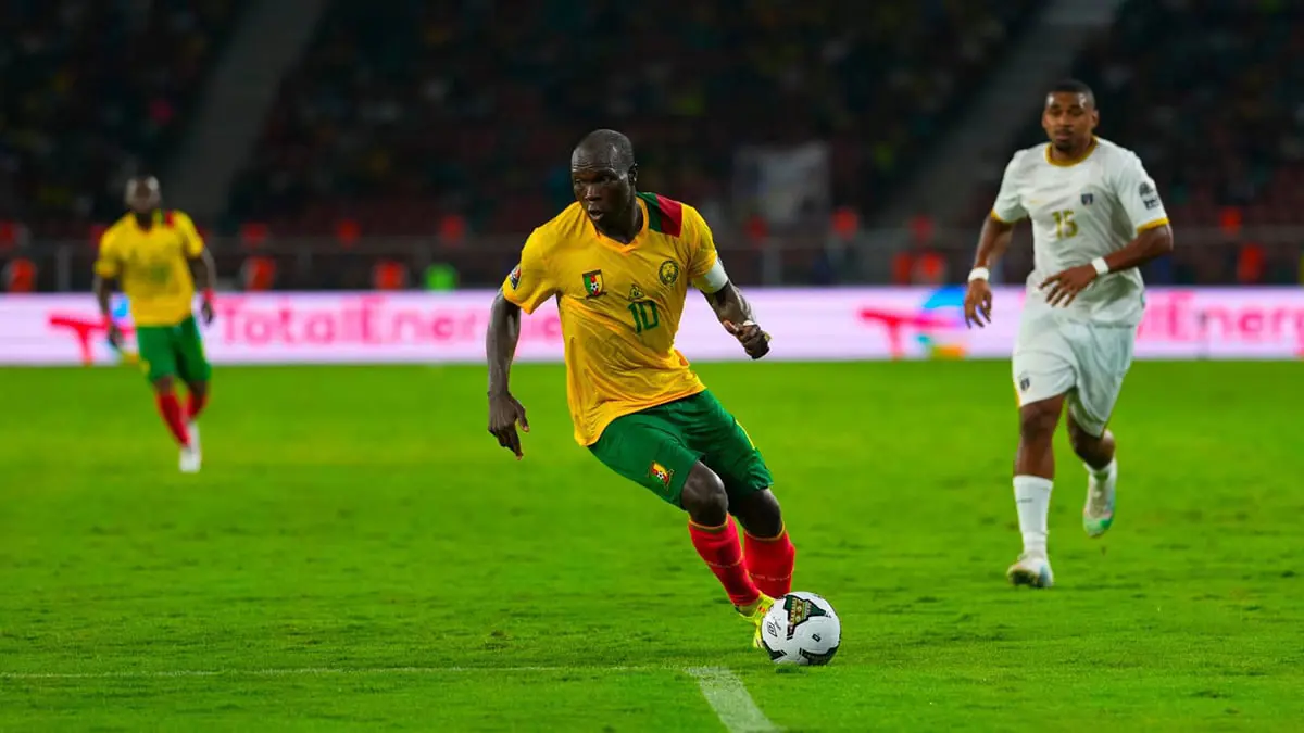 فينسنت أبو بكر يكشف عن تعرضه لإصابة خطيرة في مباراة الكاميرون ضد الجزائر (فيديو)