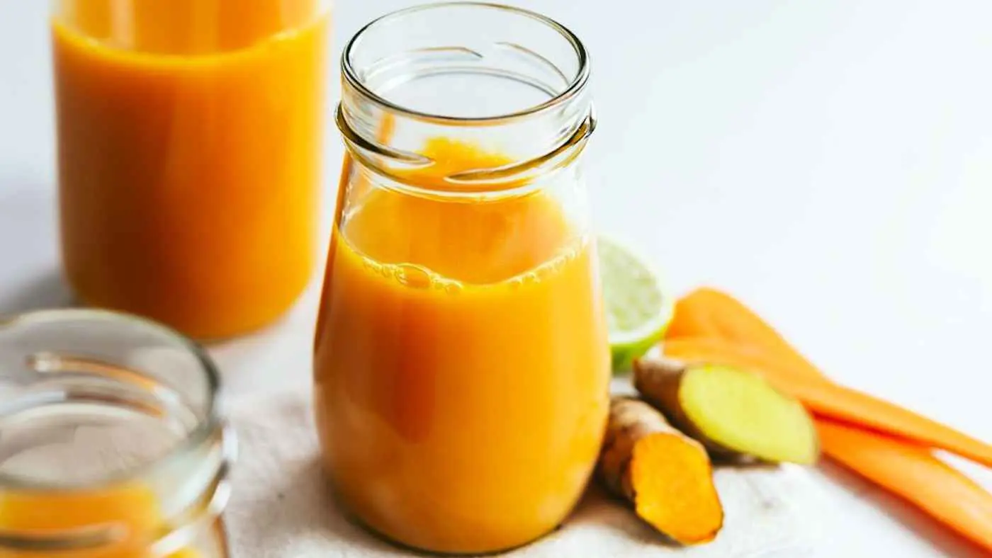 "الجزر  مع الكركم".. مشروبُ "التوازن" لجسدك وعقلك