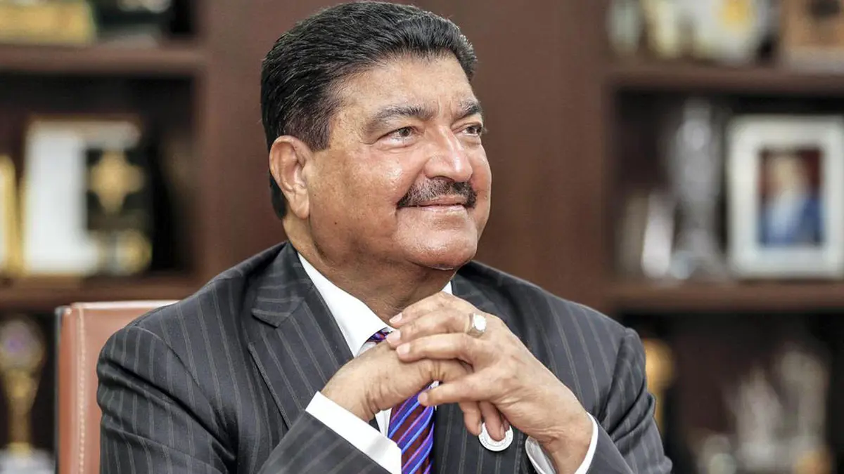 قصة الملياردير الهندي بي أر شيتي.. من الصعود إلى الهروب (فيديو إرم)