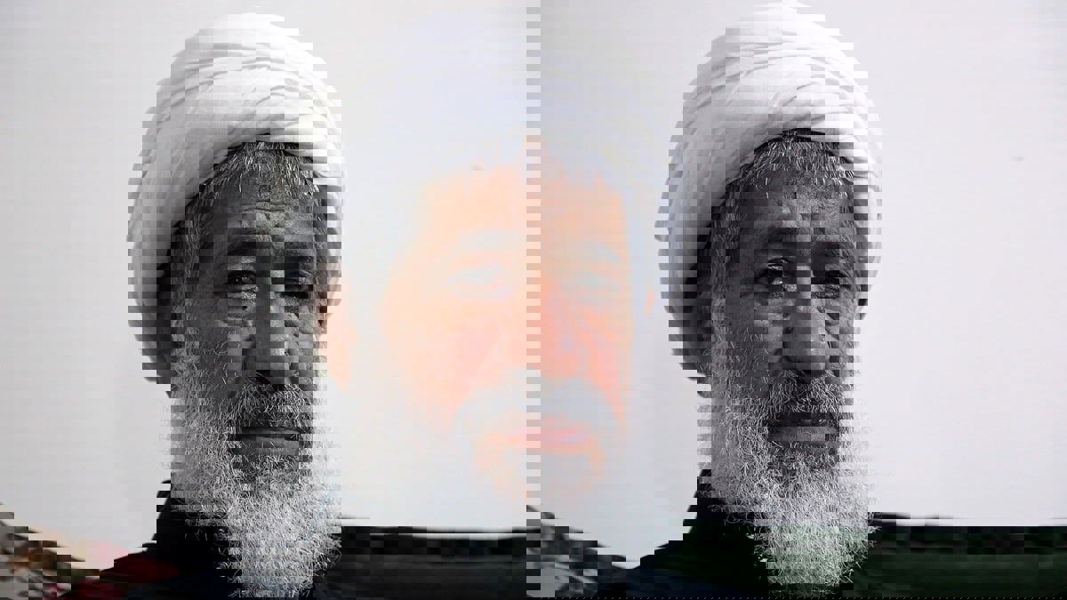 بعد هجومه ضد خامنئي.. الحوزة الشيعية الإيرانية تتهم المرجع محمود أمجد بـ"العمالة"