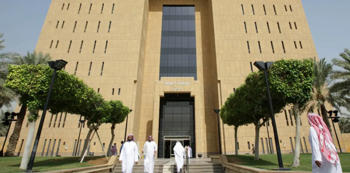 محكمة سعودية تقضي بسجن ملياردير شهير وحجز ممتلكاته