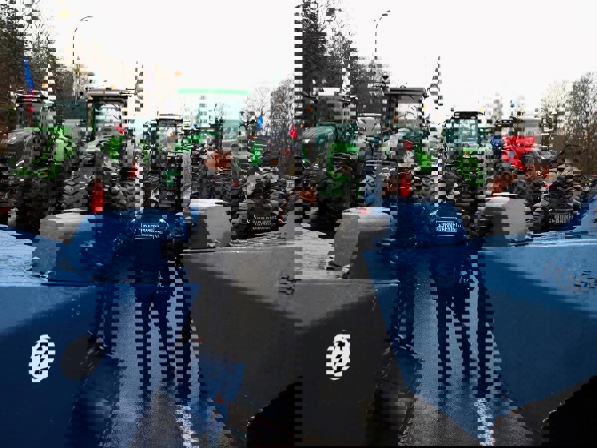 فرنسا.. احتجاج المزارعين يعيد أجواء أزمة "السترات الصفراء"