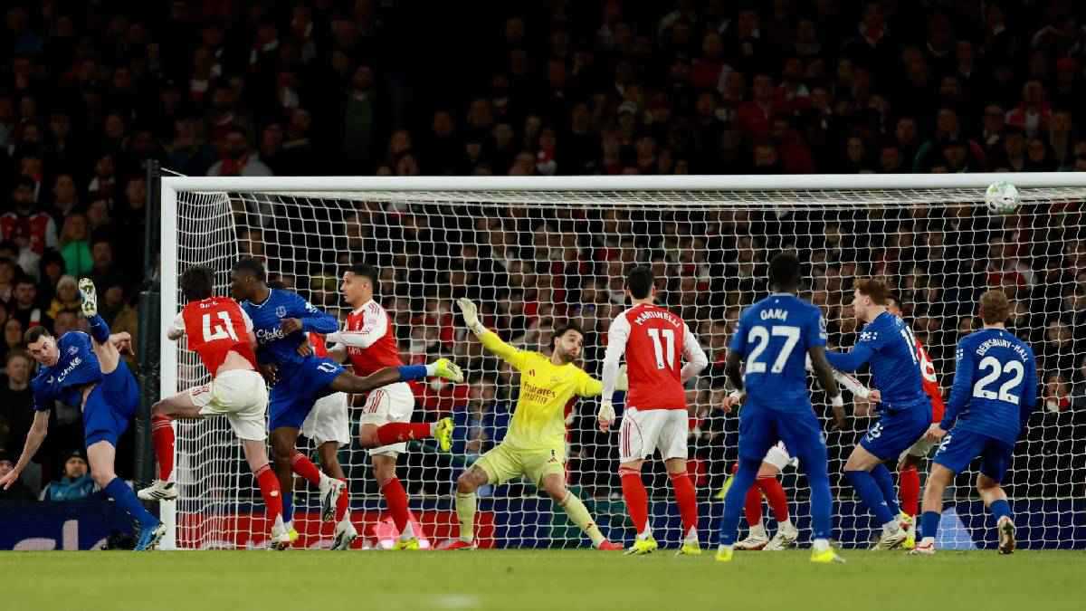 ترتيب الدوري الإنجليزي بعد فوز آرسنال وخسارة تشيلسي 