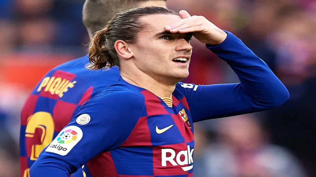 كومان يبدأ خطوات دعم غريزمان بمنحه رقمه المفضل