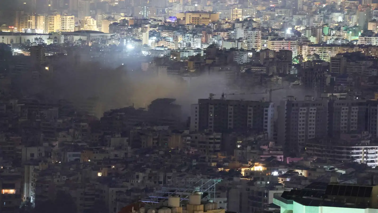 غارات إسرائيلية على جنوب لبنان توقع عشرات القتلى والجرحى (فيديو)