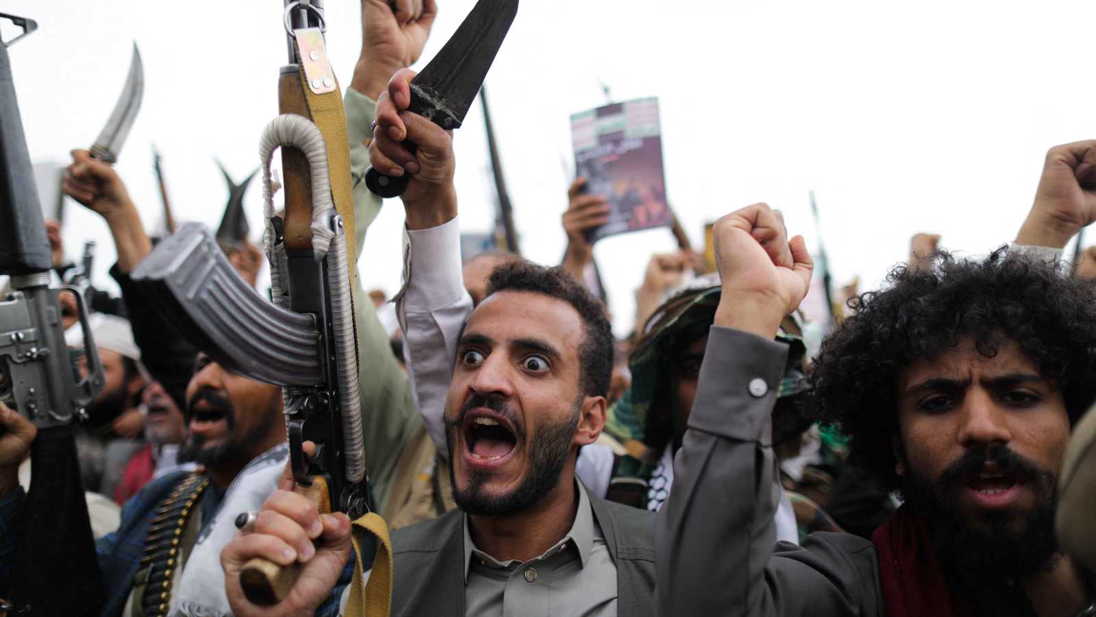 خبراء: تدفق المواد الكيميائية المهربة إلى الحوثيين يحوّل اليمن إلى قنبلة موقوتة