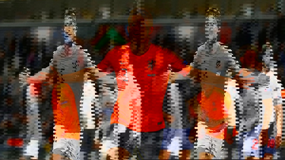 ميركاتو الأندية الأوروبية.. نادي برشلونة يخشى صدمة دي ليخت وليفربول يفاوض ماكينة أهداف برتغالية