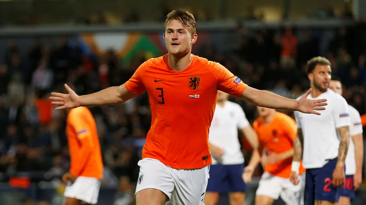 ميركاتو الأندية الأوروبية.. نادي برشلونة يخشى صدمة دي ليخت وليفربول يفاوض ماكينة أهداف برتغالية